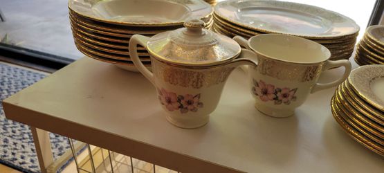 Vintage China set for 8