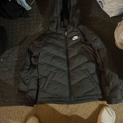 Nike Puffer Jacket ( KIDS M)