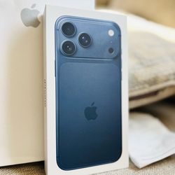 Iphone 17 Pro max 1Tb Deep blue Unlocked