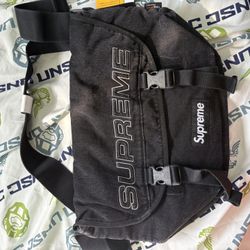 Supreme Messenger Bag 
