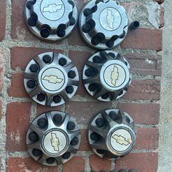 Dully Silverado Lugs Nuts And Caps