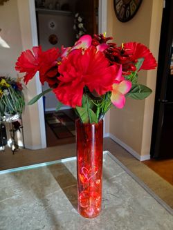 7.5 inch tall alcohol ink vase, red/pink