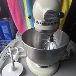 KitchenAid Artisan Stand Mixer 