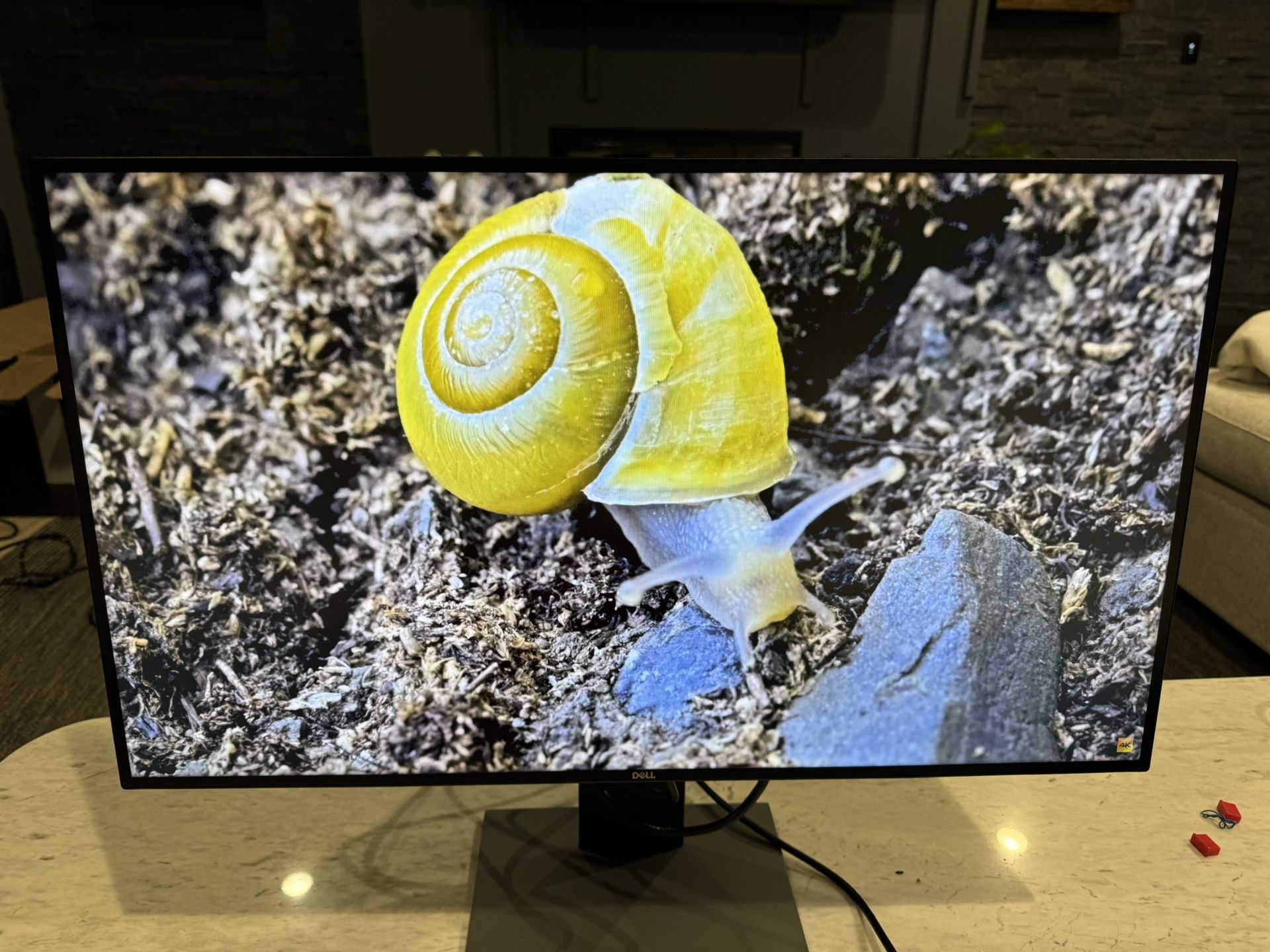 2 Monitors Dell Ultra Sharp - 27 Inch