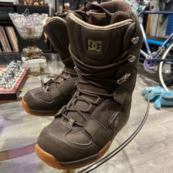 DC Snowboarding Boots