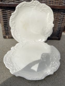 Decorative Plate Sits