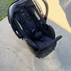 BRITAX  CARSEAT 