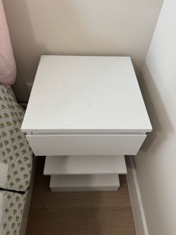 Night stand