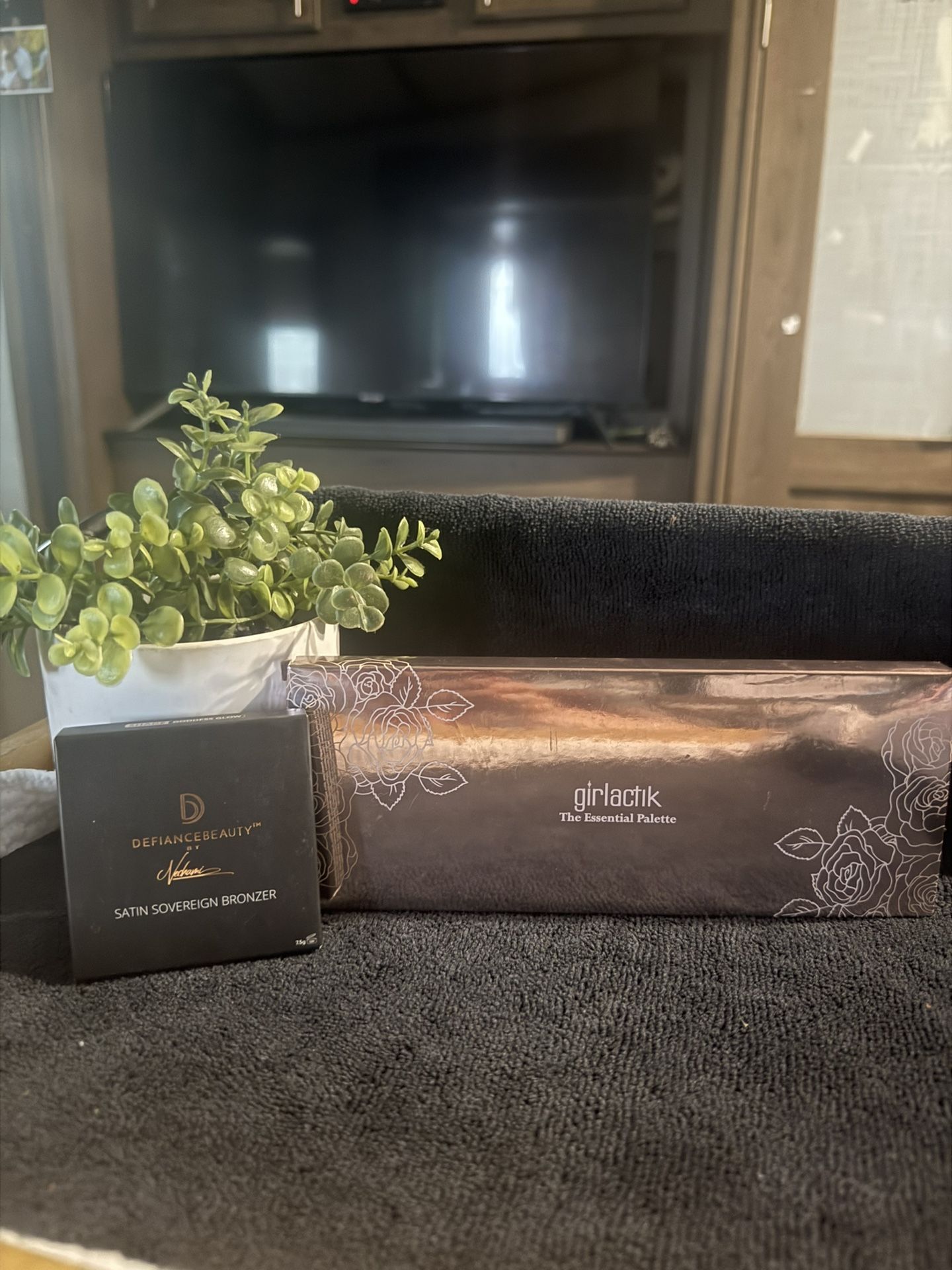 girlactik the essential palette & Defiance Beauty, Satin Sovereign Bronzer in Shade: Goddess Glow. Unopened