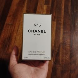 Chanel No 5