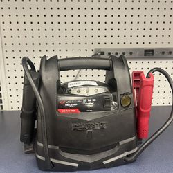 600 PEAK AMP JUMP STARTERI+ PORTABLE POWER