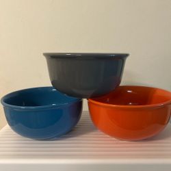 Set of 3 Glossy Ceramic  Bowls
