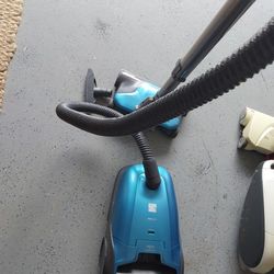 Kenmore Pet Friendly Lightweight Bagged Canister Vacuum Cleaner