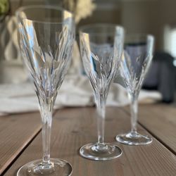 “LIKE NEW”  Beautiful !!!  Vintage   (3)   CRYSTAL  WINE GLASSES ~ CRISTAL D’ARQUES  FRANCE   8.25”  PISTIL DESIGN   FLAWLESS!!!