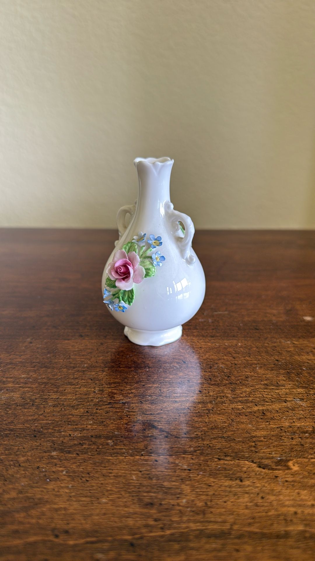 Royal Swanson Bone China