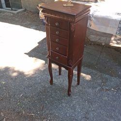 Powell Wylie Traditional Wood Lined Drawers Jewelry Armorie. 