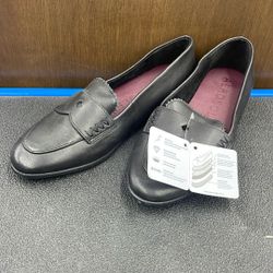 Aerosoles Women’s Flats. Item No 247 (Shopgoodwill)