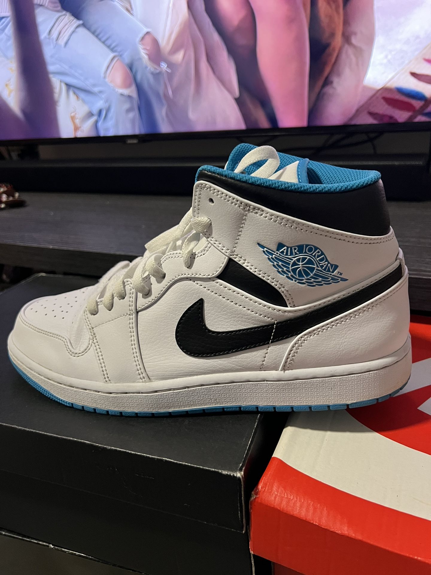 Jordan 1 Mid