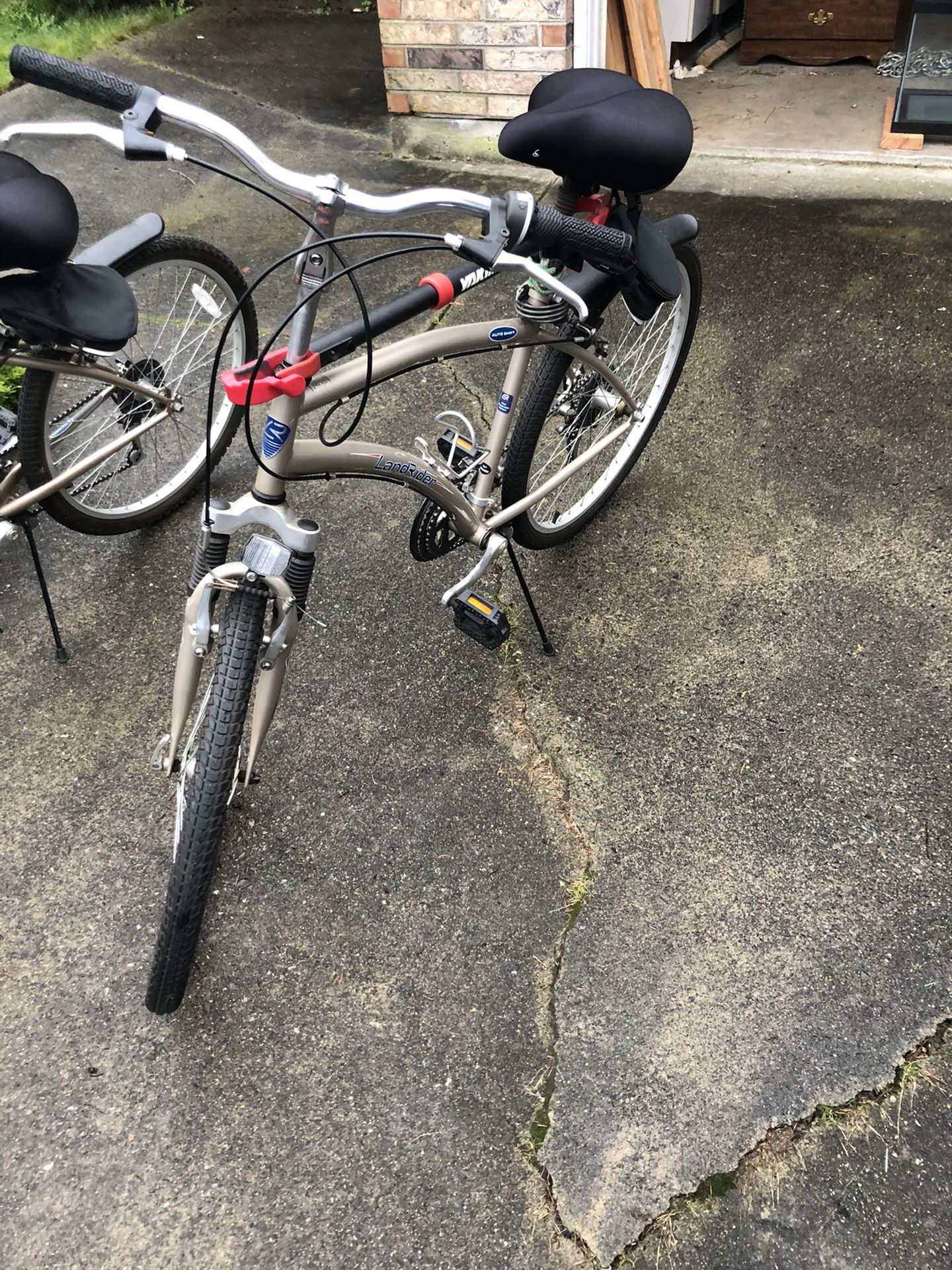 Hardly used LandRider Auto Shift Adult Bikes for Sale in Seattle, WA