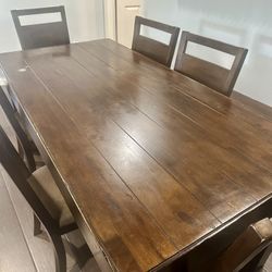 Dining Room Table 