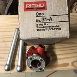 Ridgid 31-A pipe threader NIB 1/2”, 3/4”, 1” Dies