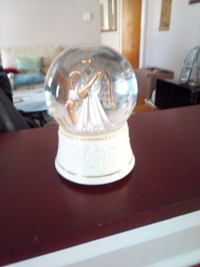 Angel Snow Globe