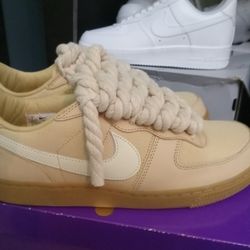 Nike Temperature Size 9 New