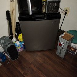 Mini Fridge 