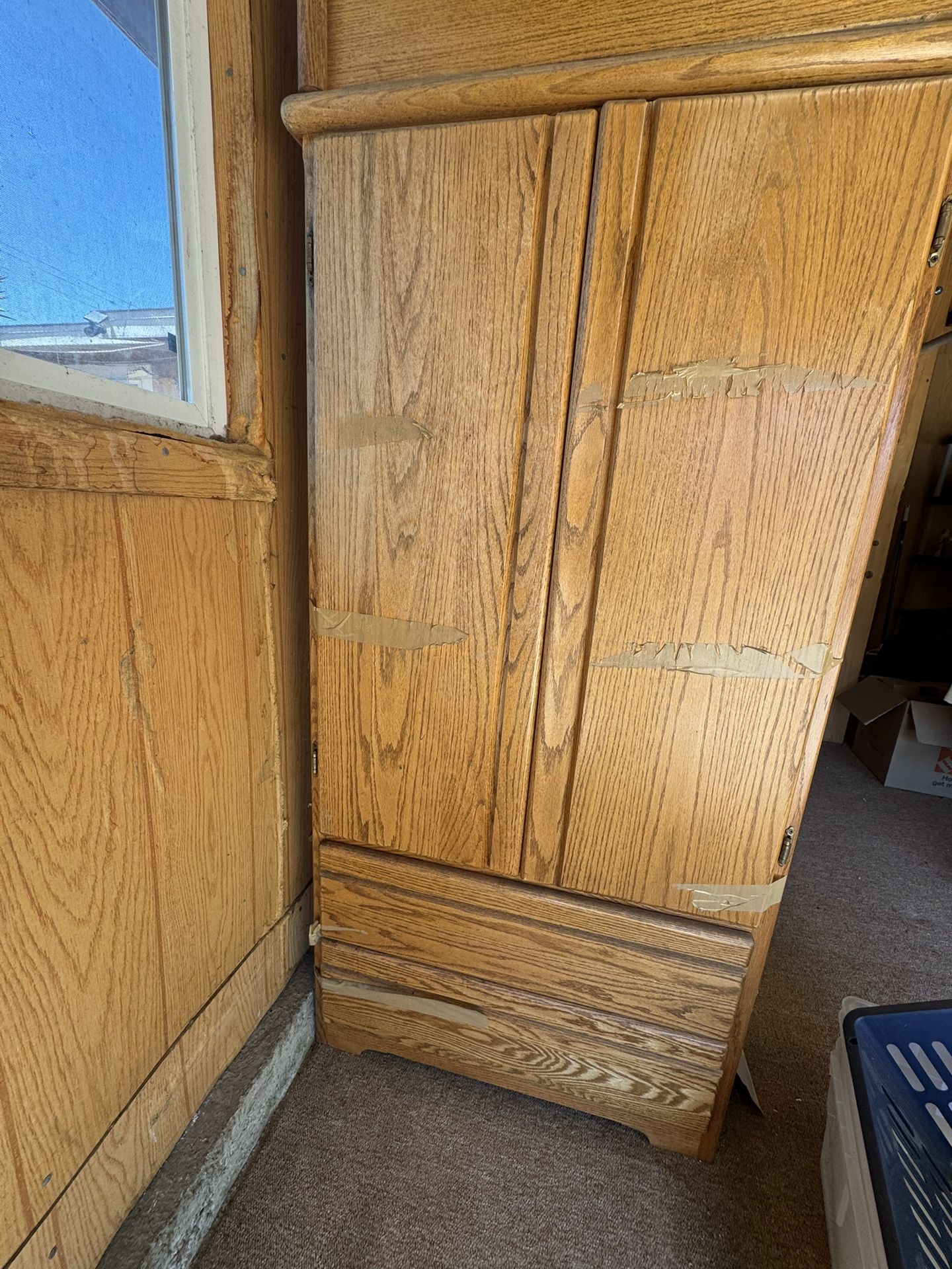 Free oak Furniture Desk, Armoire, Night Stands, Entertainment