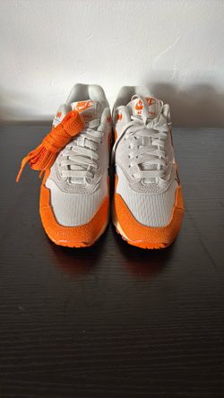 Womenās Nike Air Max 1 Size 6.5