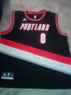 Damian Lillard throwback jersey