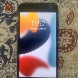 Apple iPhone 7 32GB Unlocked For Any Carrier Like New!