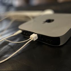 Mac Mini 16gb Ram 500gb SSD W/ Apple Mouse & Keyboard 
