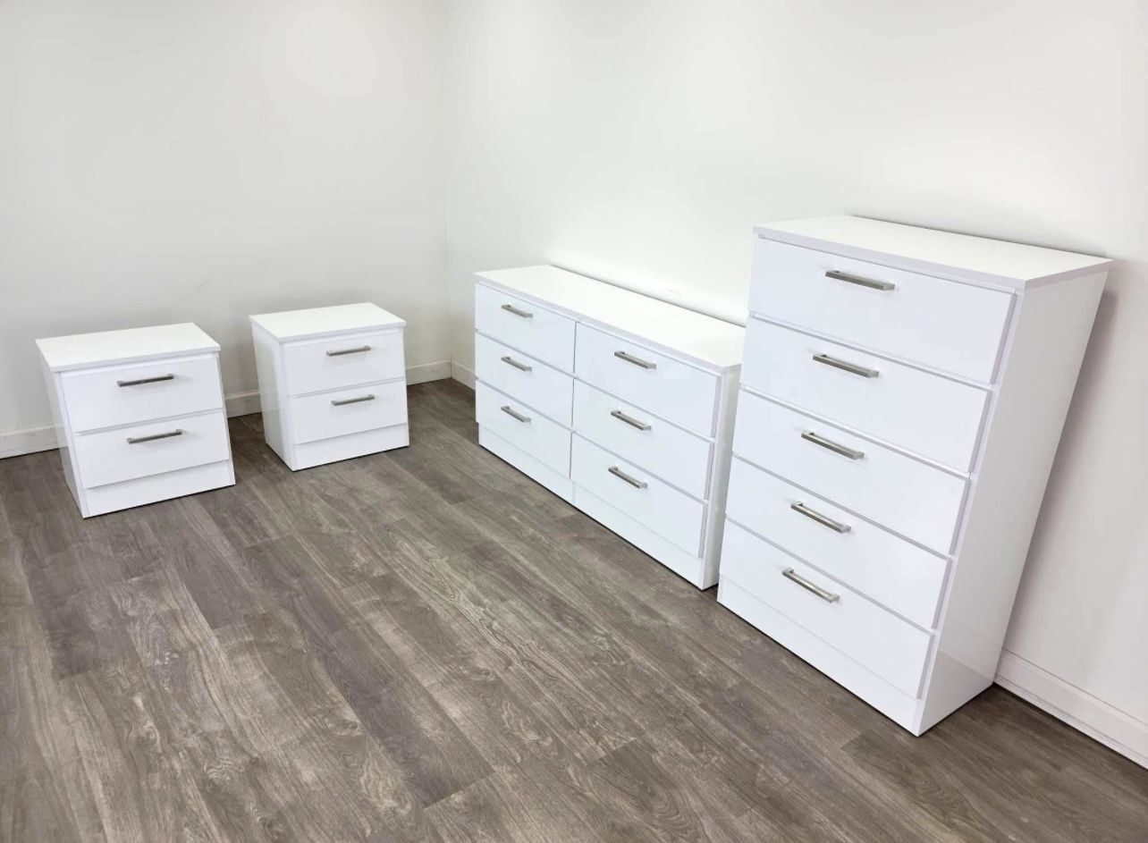 Dresser, Chest And 2 Nightstands - Cómoda, Gavetero Y 2 Mesitas de Noche