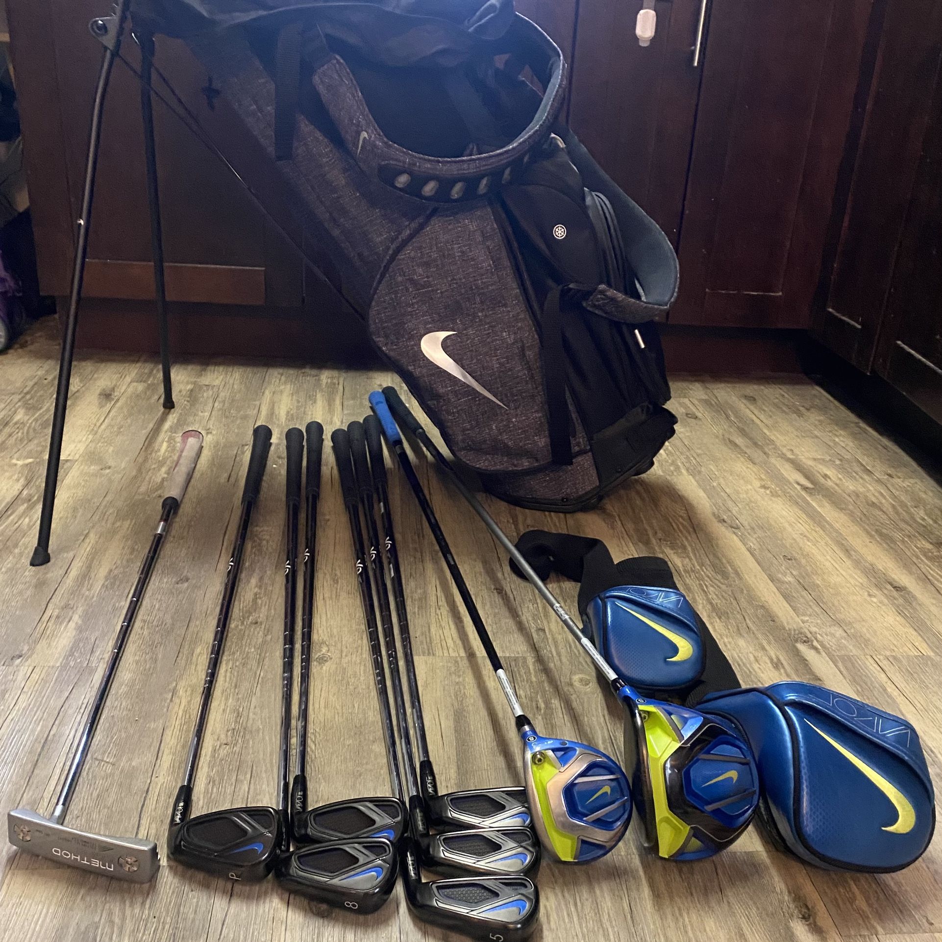 Nike Golf Set With Stand Bag Stiff Flex 