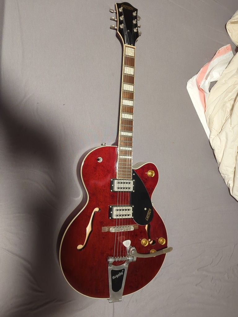 Gretsch G2420t