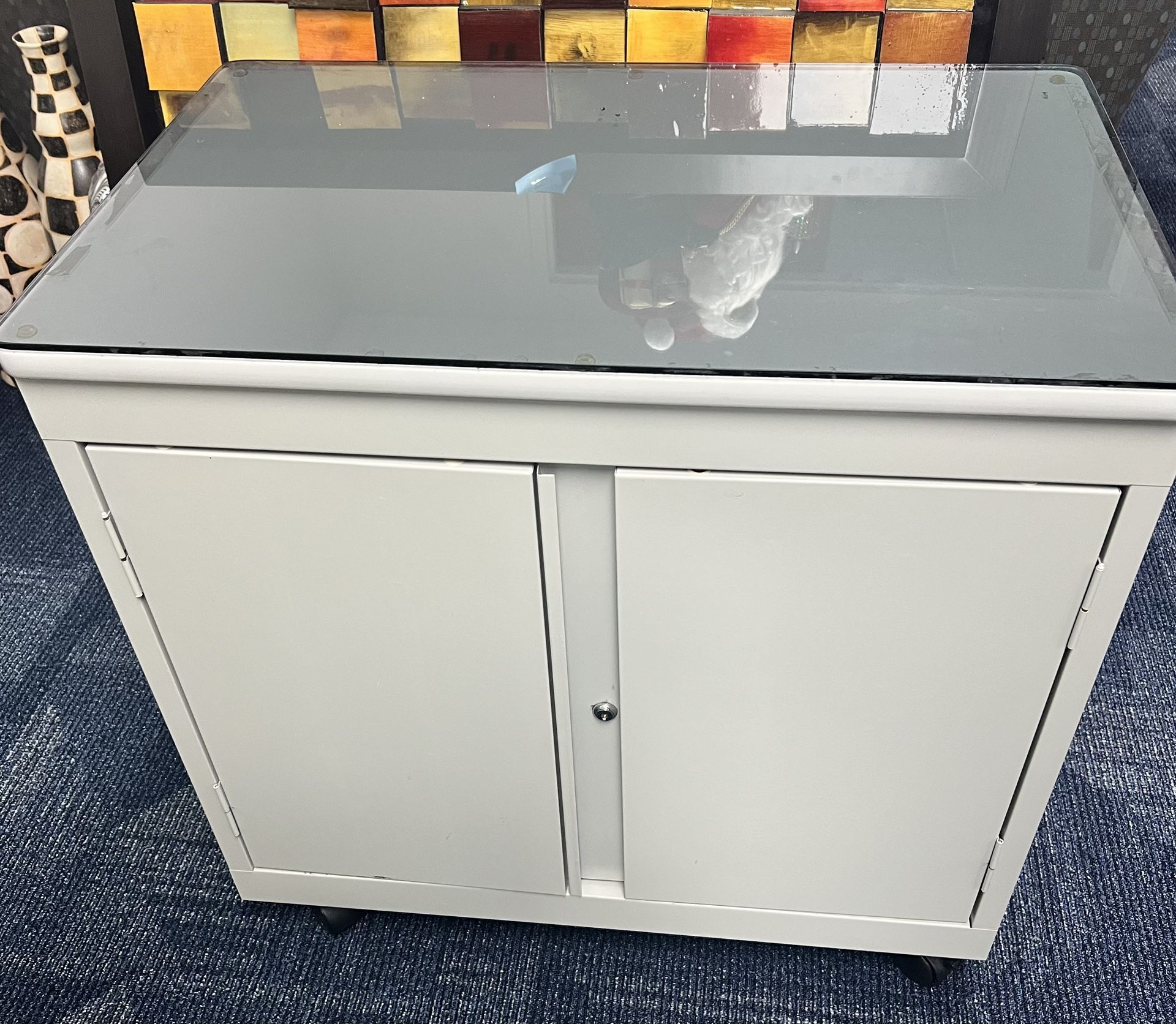 Metal Storage Cabinet with Glass Top – Heavy Duty & Lockable