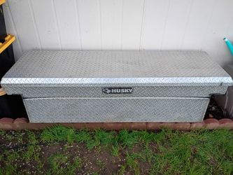 Truck tool box