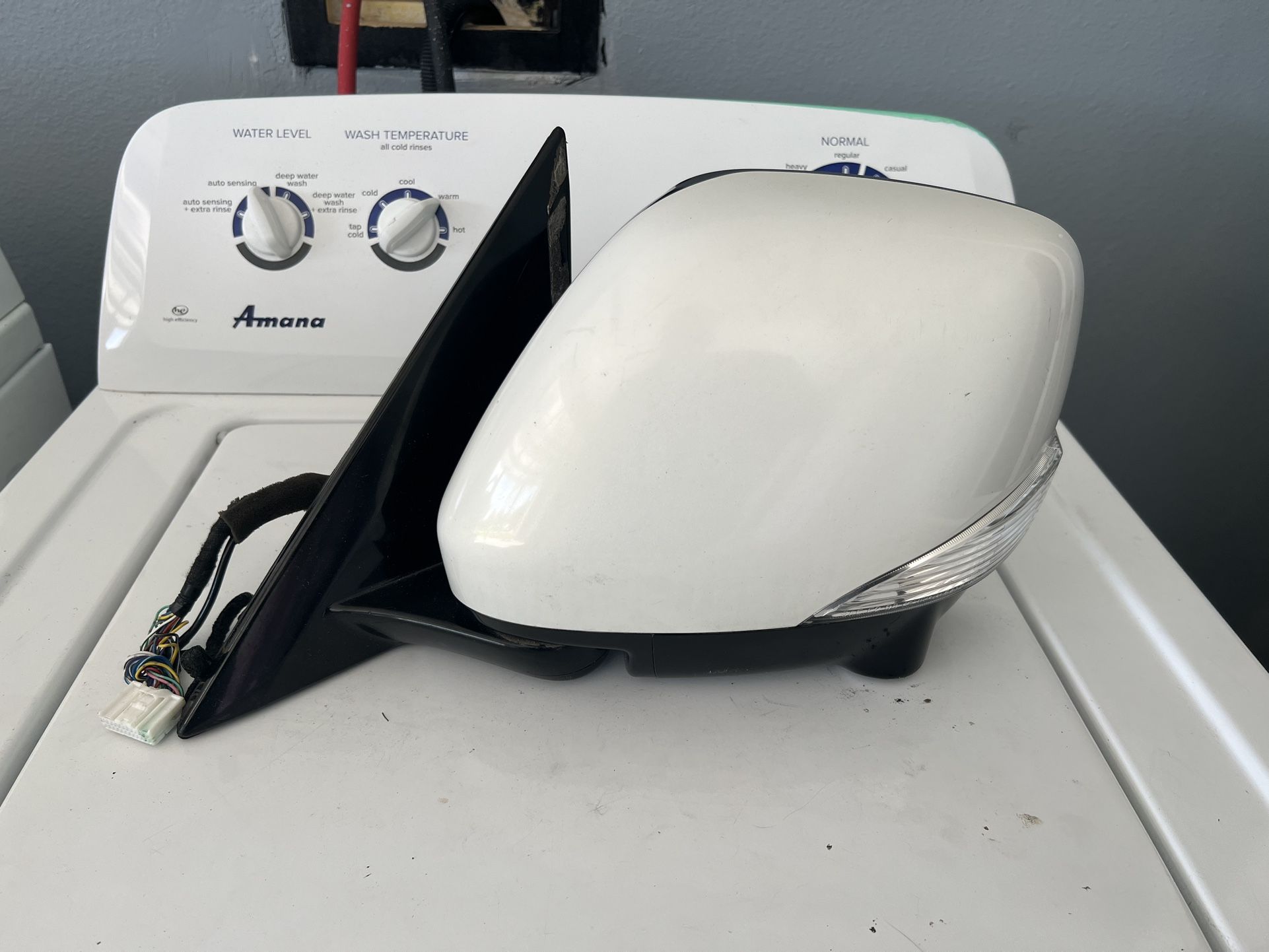 2011-2017 INFINITI QX80 QX56 LEFT DRIVER SIDE MIRROR W/ CAMERA OEM 026620