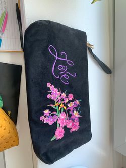 Wristlet bag