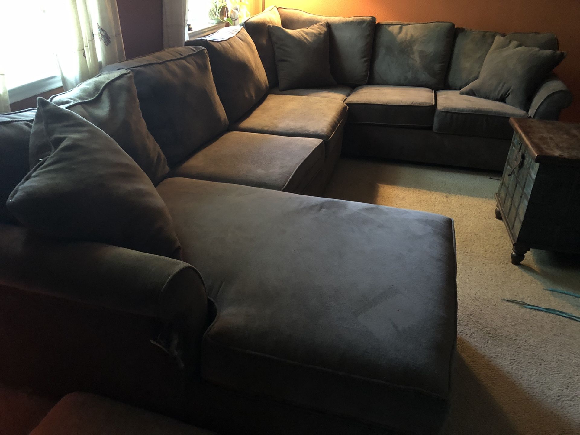 90 price reduction. Havertys Norfolk Sectional (3 parts) Made in the