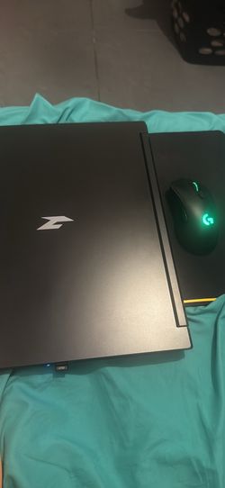 Acer Nitro V 16 AI + Mouse and pad
