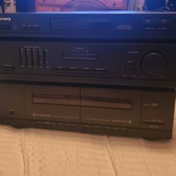 Magnavox Equalizer,  Am/Fm Radio, Double Cassette Player 