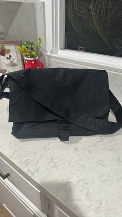BAGGU Messenger Bag