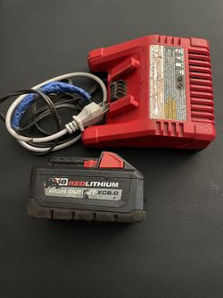 Battery Milwaukee and charger