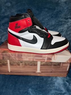 Air Jordan 1 Retro High OG "Black Toe"