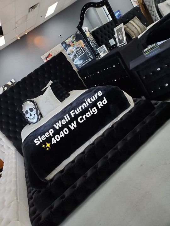 ✨️ 4pc Queen, King Bedroom ✨️ Furniture Sectionals, Dining Avail