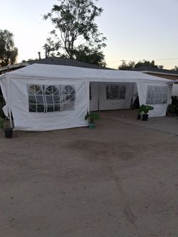 Hotel tent 30 ft  y 20 ft