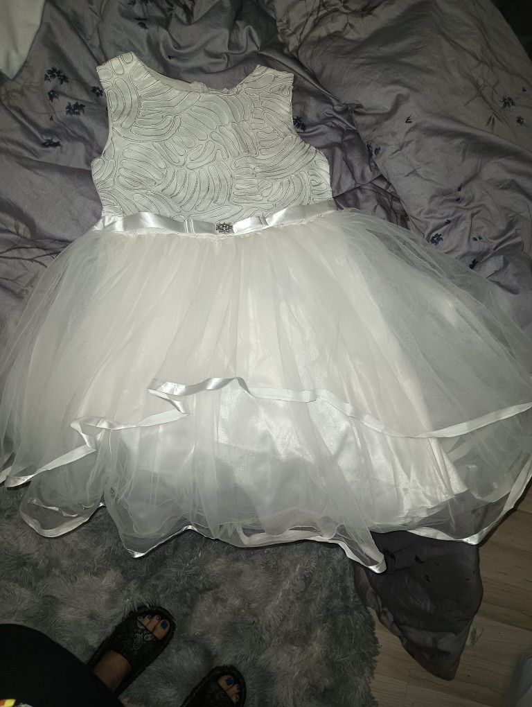 Girls Size 12  Wedding /Formal Dress.
