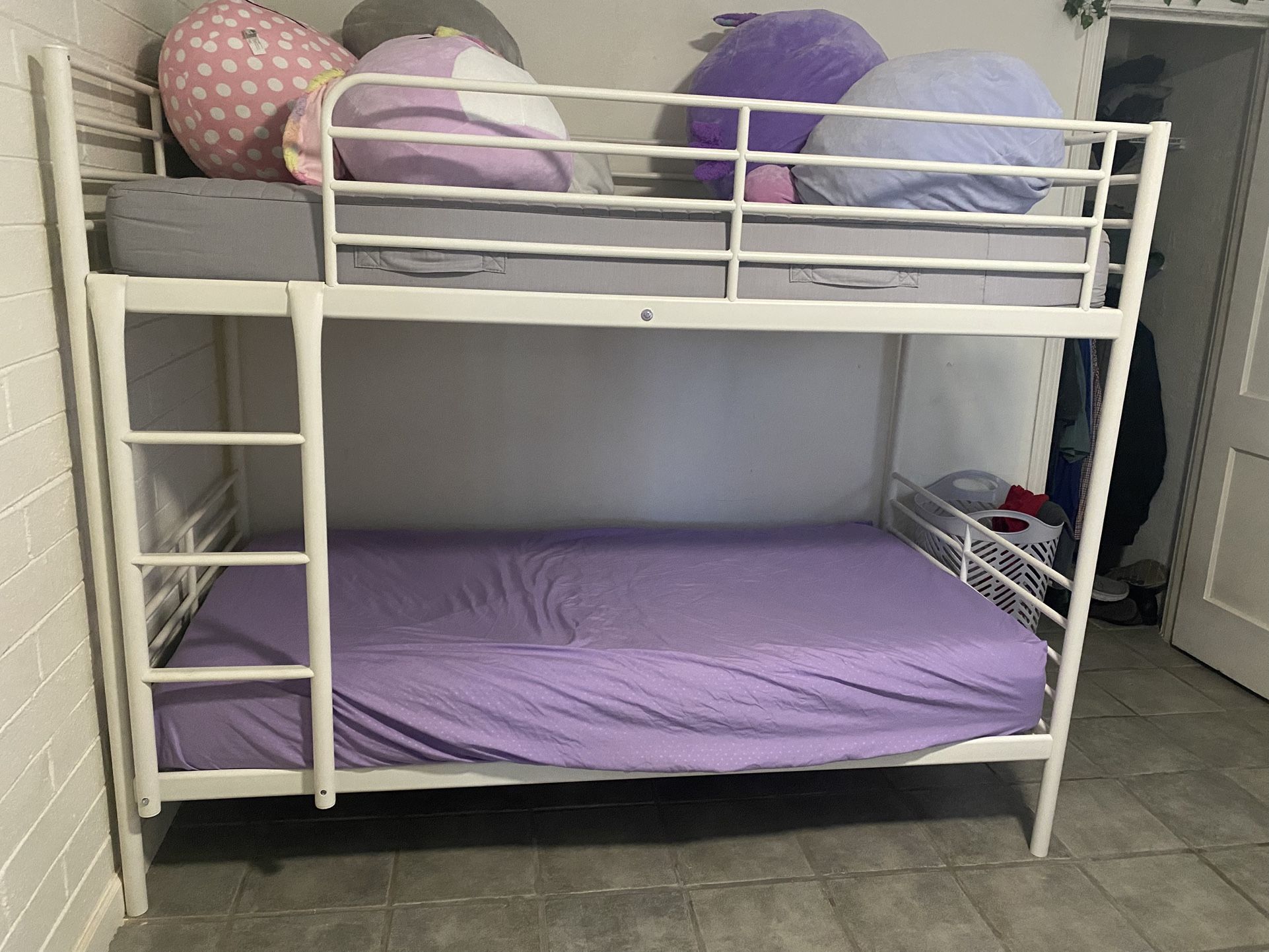 Twin Bunk Bed